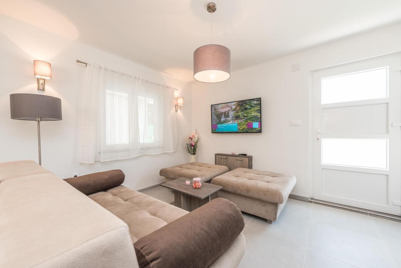 Villa Family Sukosan, Zadar Екстериор снимка